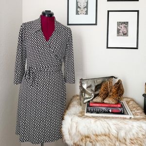 Black and white print LAUNDRY wrap dress SIZE M